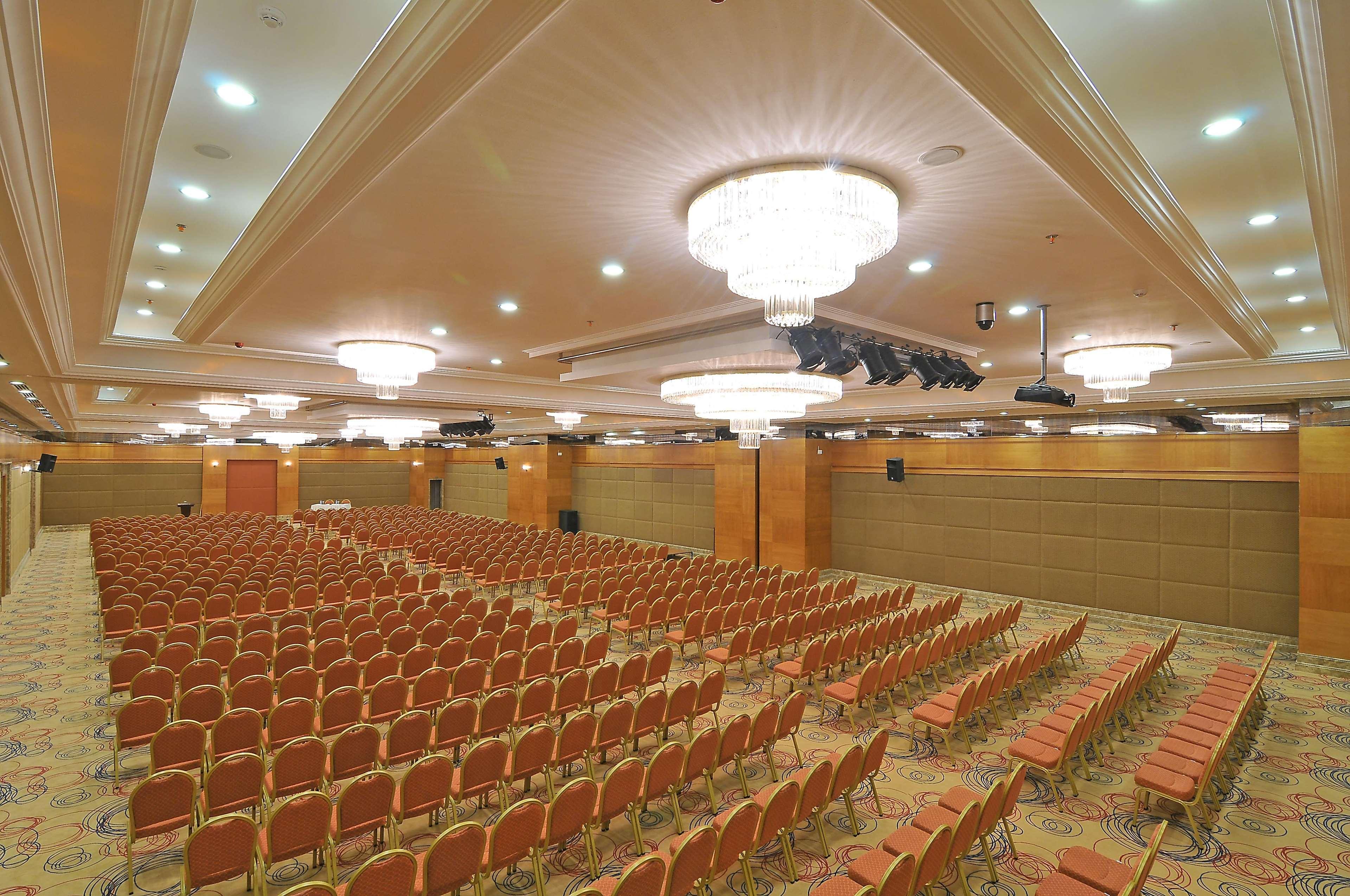 Doubletree By Hilton Van Luaran gambar