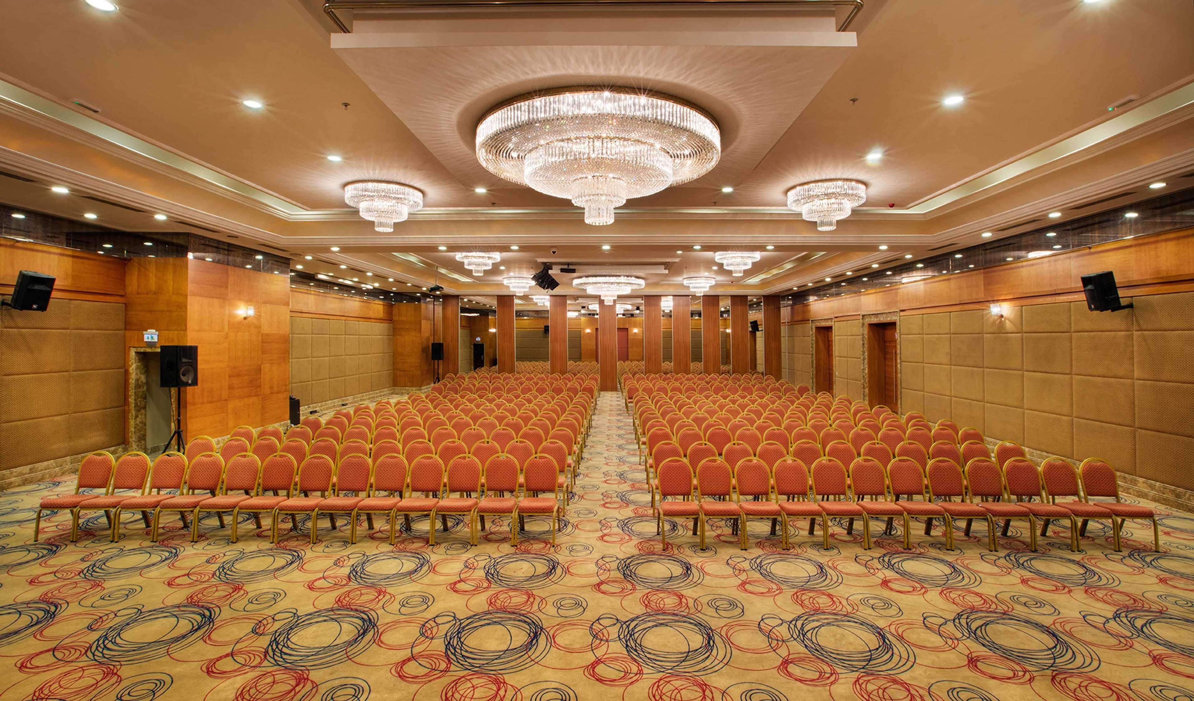 Doubletree By Hilton Van Luaran gambar