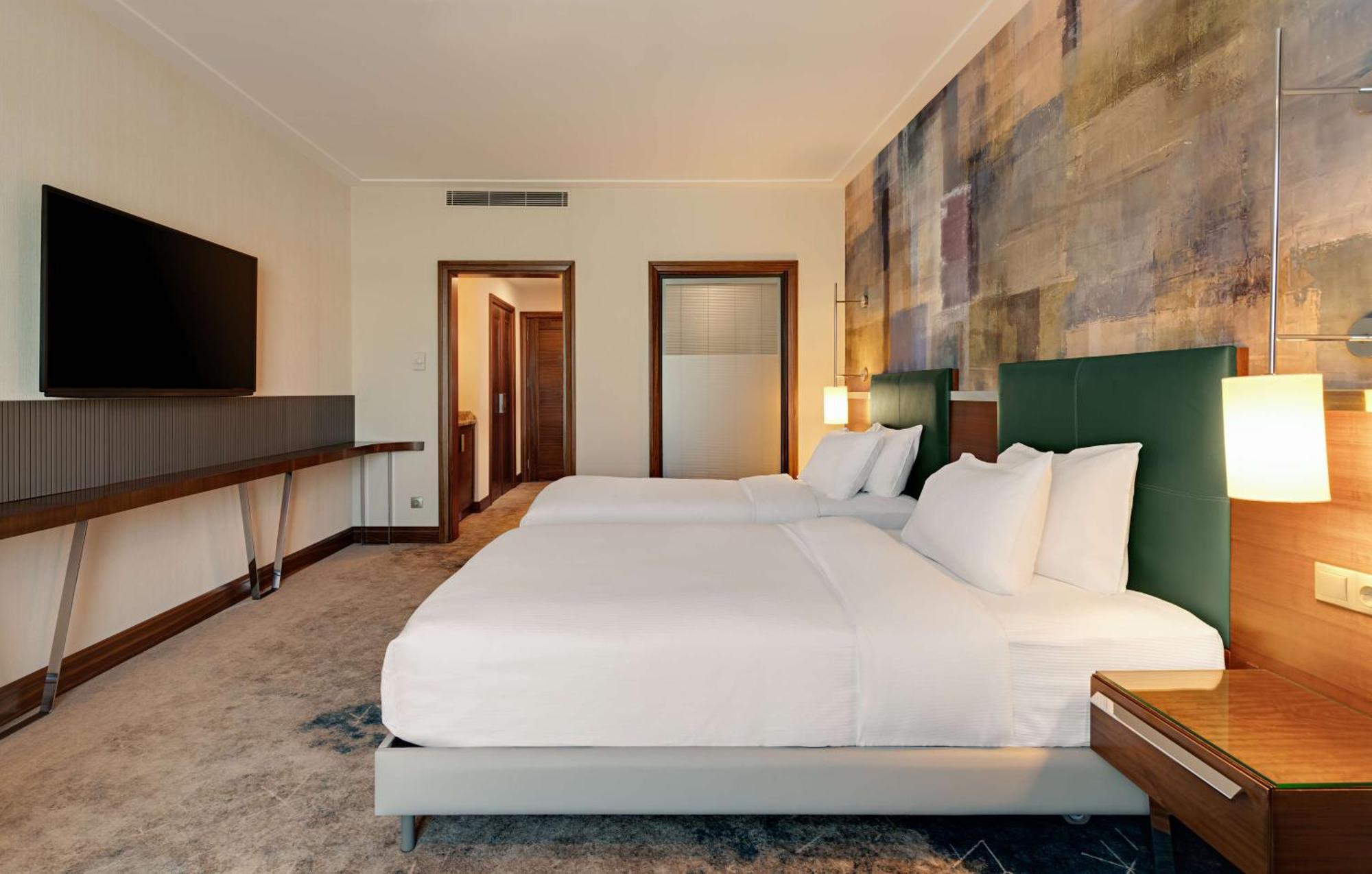 Doubletree By Hilton Van Luaran gambar