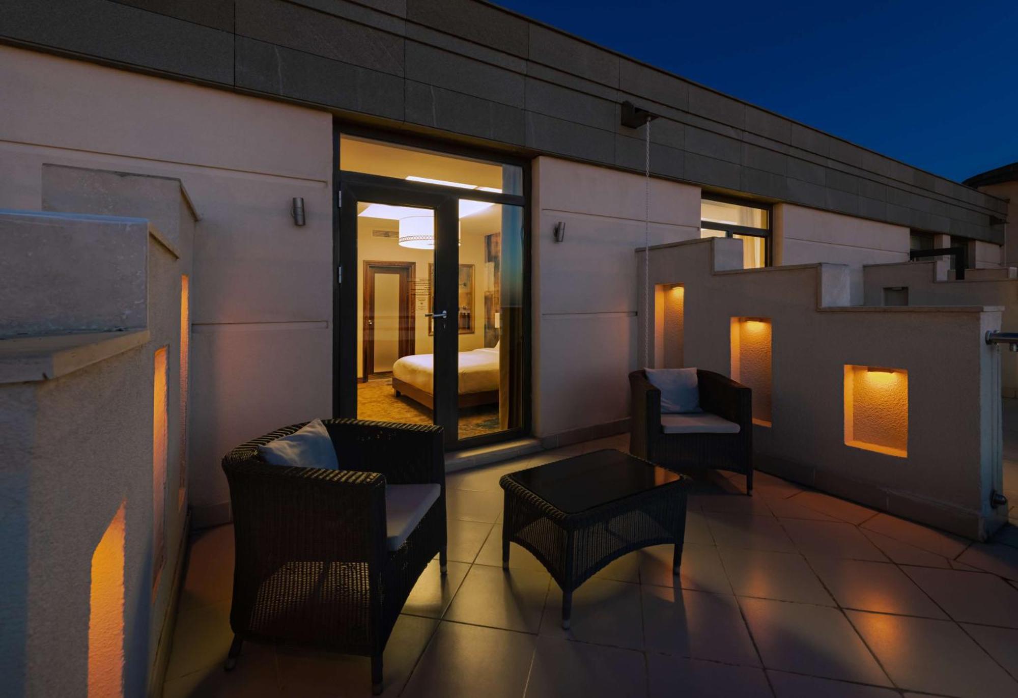 Doubletree By Hilton Van Luaran gambar