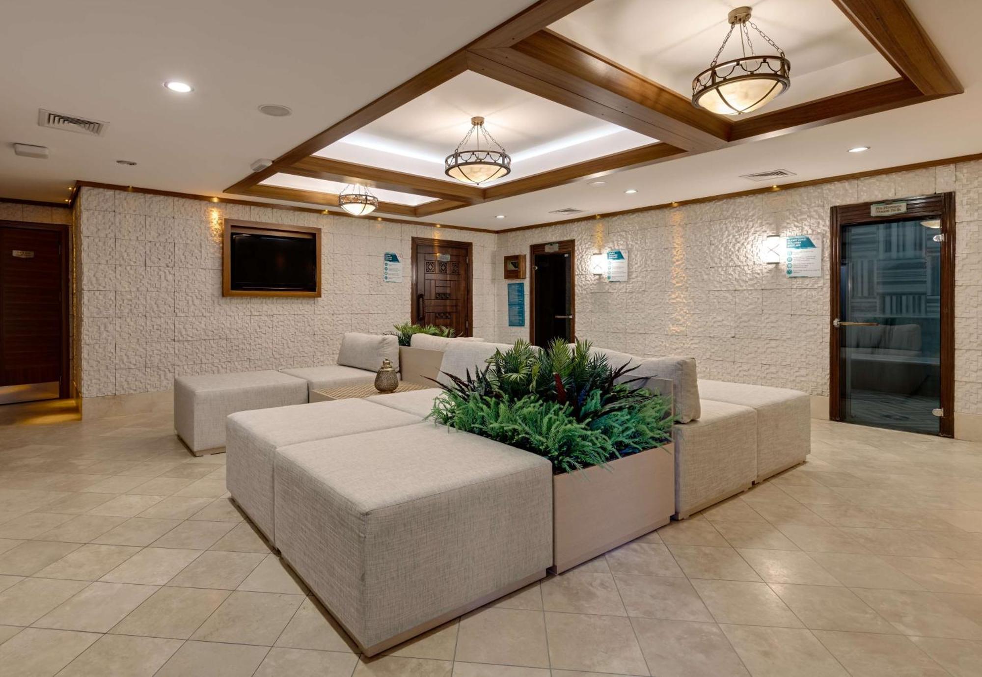 Doubletree By Hilton Van Luaran gambar