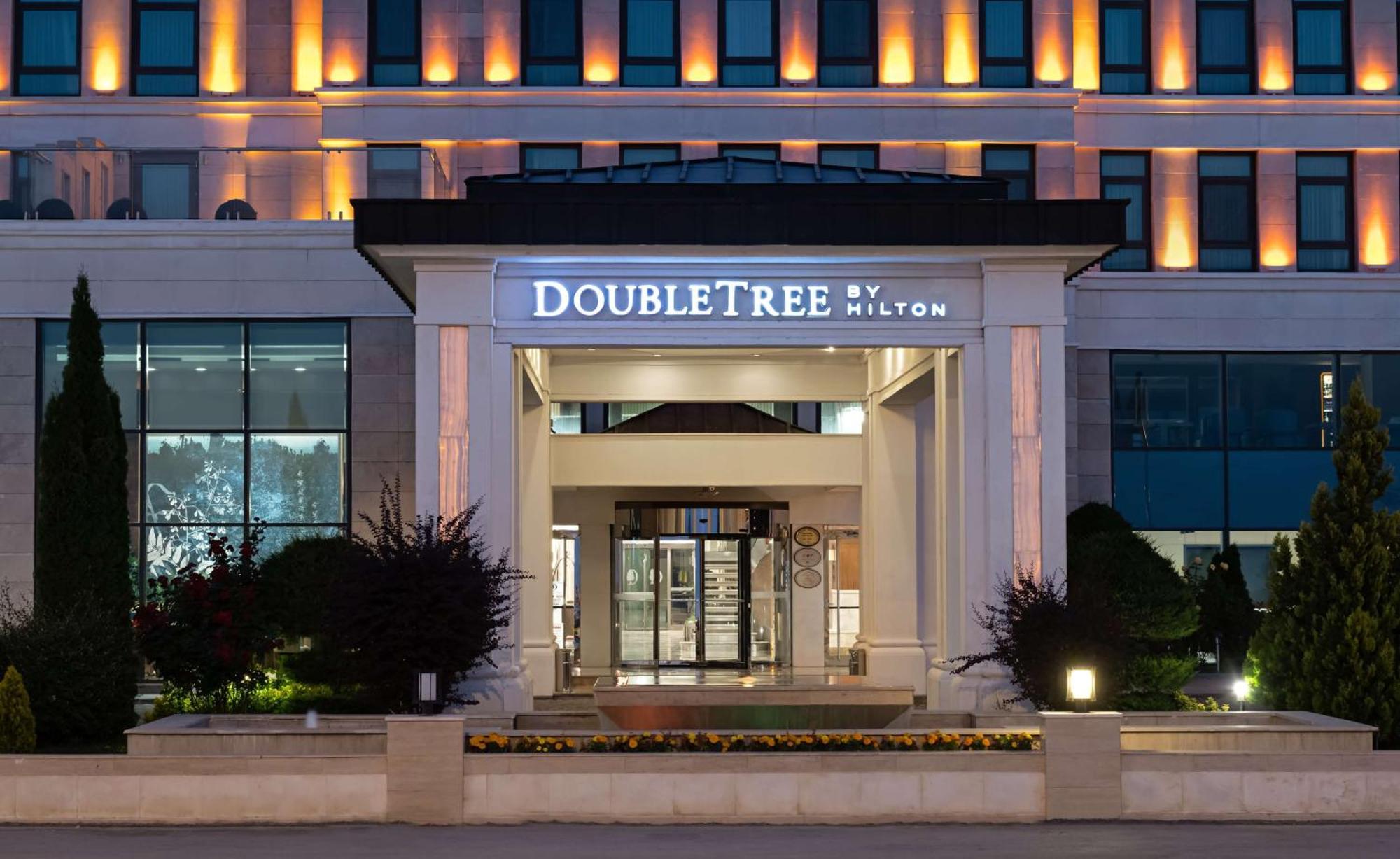 Doubletree By Hilton Van Luaran gambar